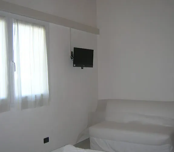 住宿加早餐酒店 S'ena 3*